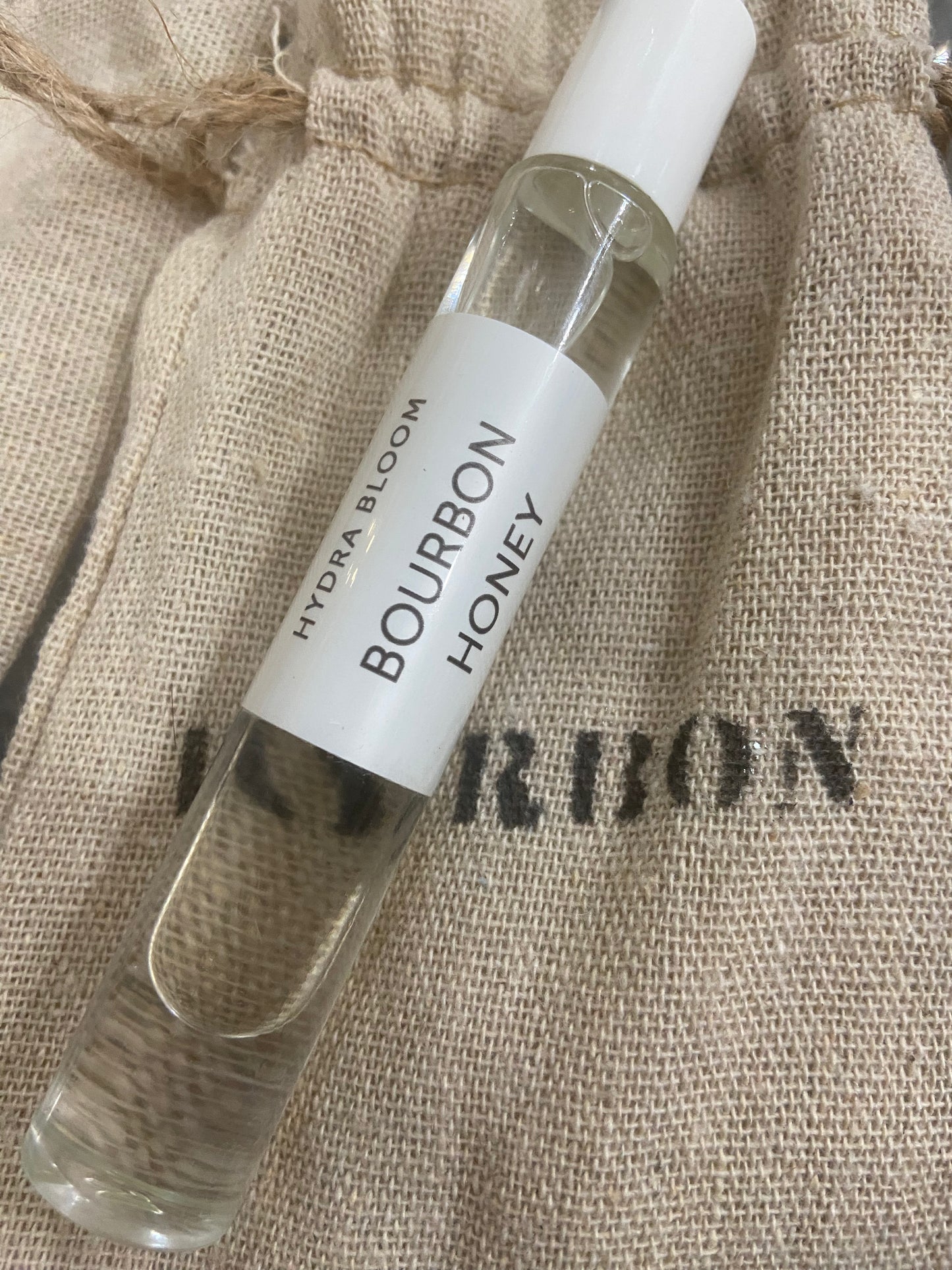 Hydra Bloom Roll-Clean Perfume Oil